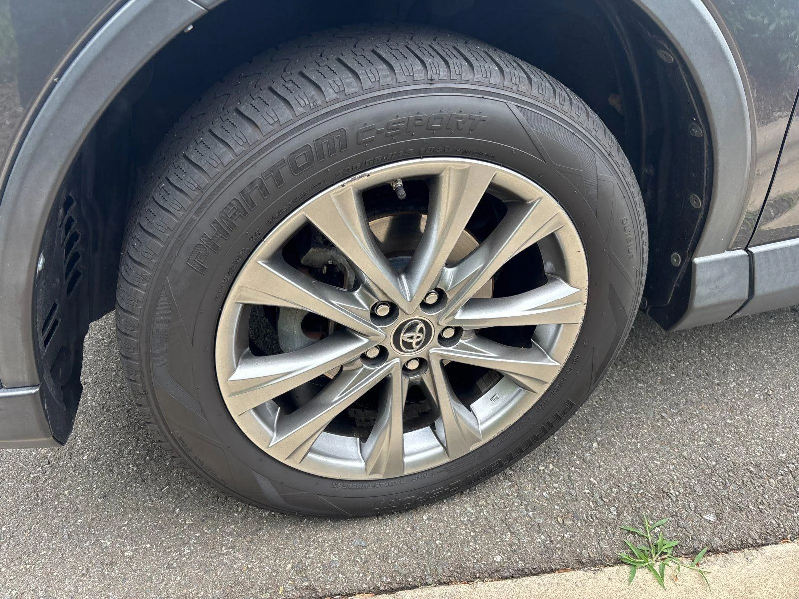 Used 2016 Magnetic Gray Metallic Toyota Limited image 9