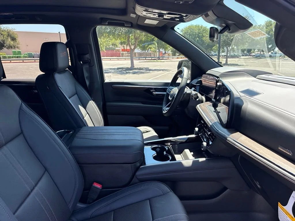 New 2026 Black Chevrolet High Country image 30