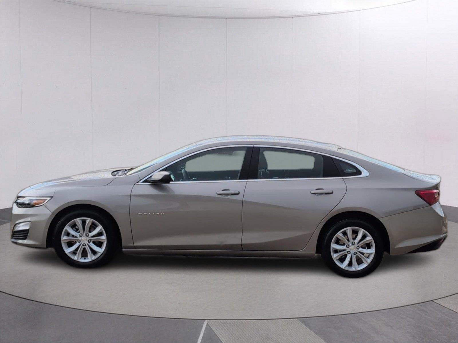 Used 2024 Mineral Gray Metallic Chevrolet LT image 2