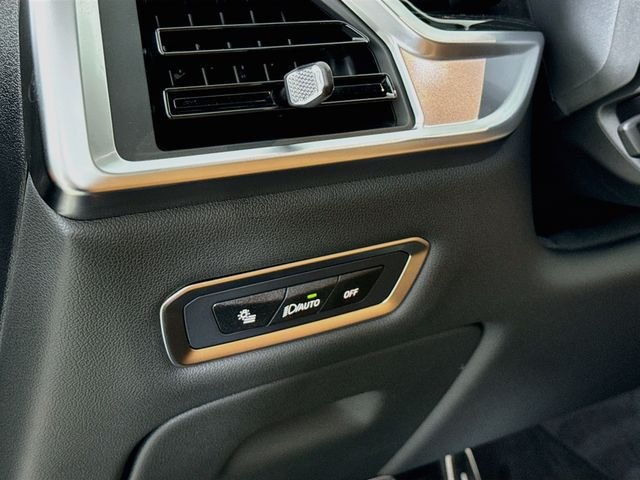 New 2027 Black Sapphire Metallic BMW xDrive40i image 10