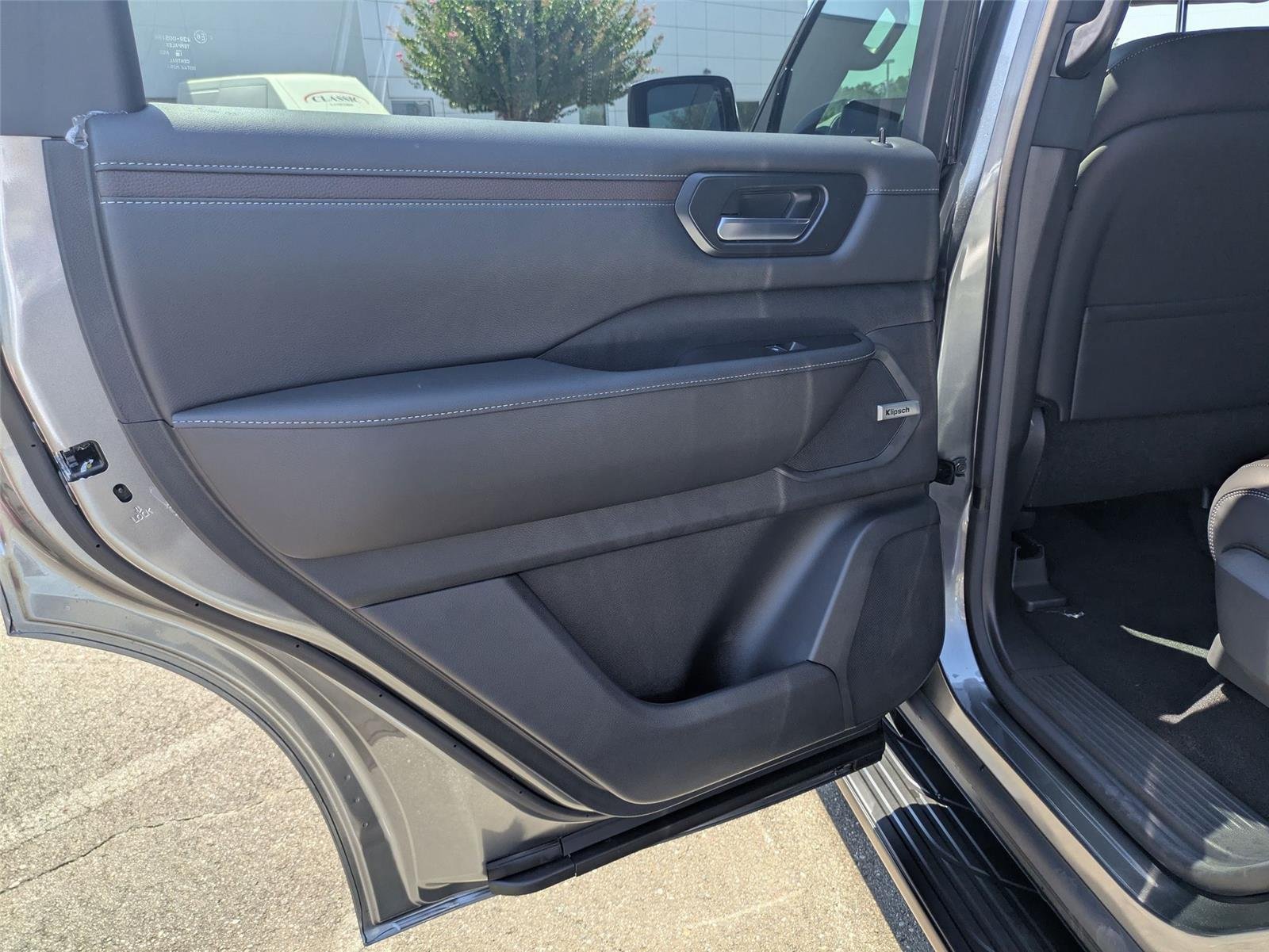 2026 Nissan Armada SL - Photo 27
