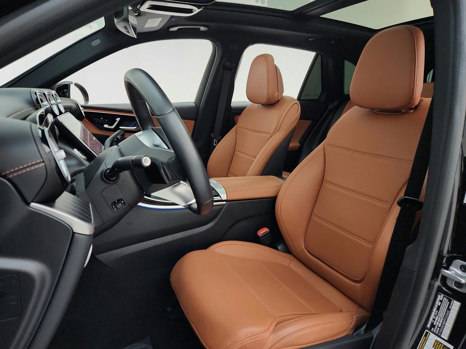 Used 2023 Black Mercedes-Benz GLC 300 image 17