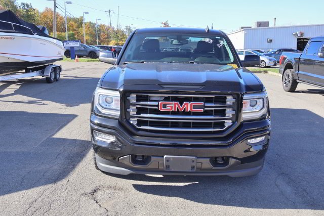 Used 2017 Black GMC SLT image 7