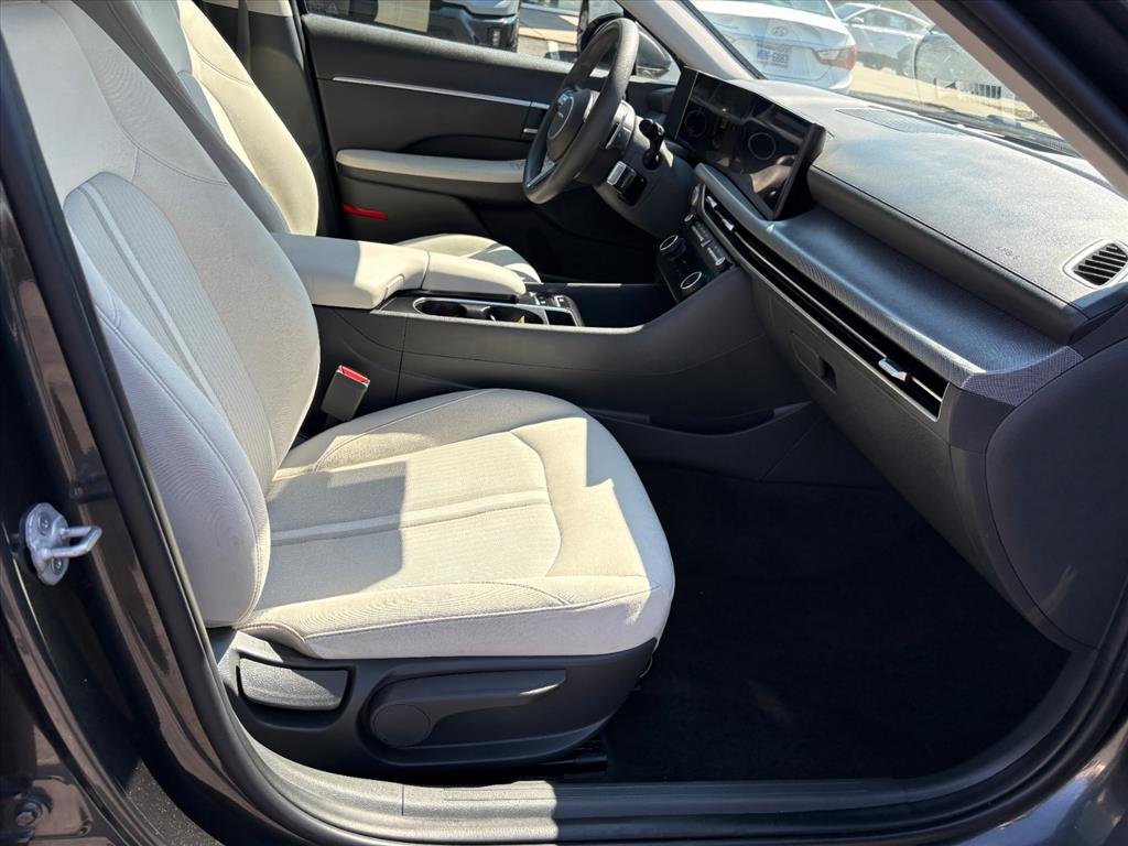 Certified Used 2025 Portofino Gray Metallic Hyundai SEL image 16