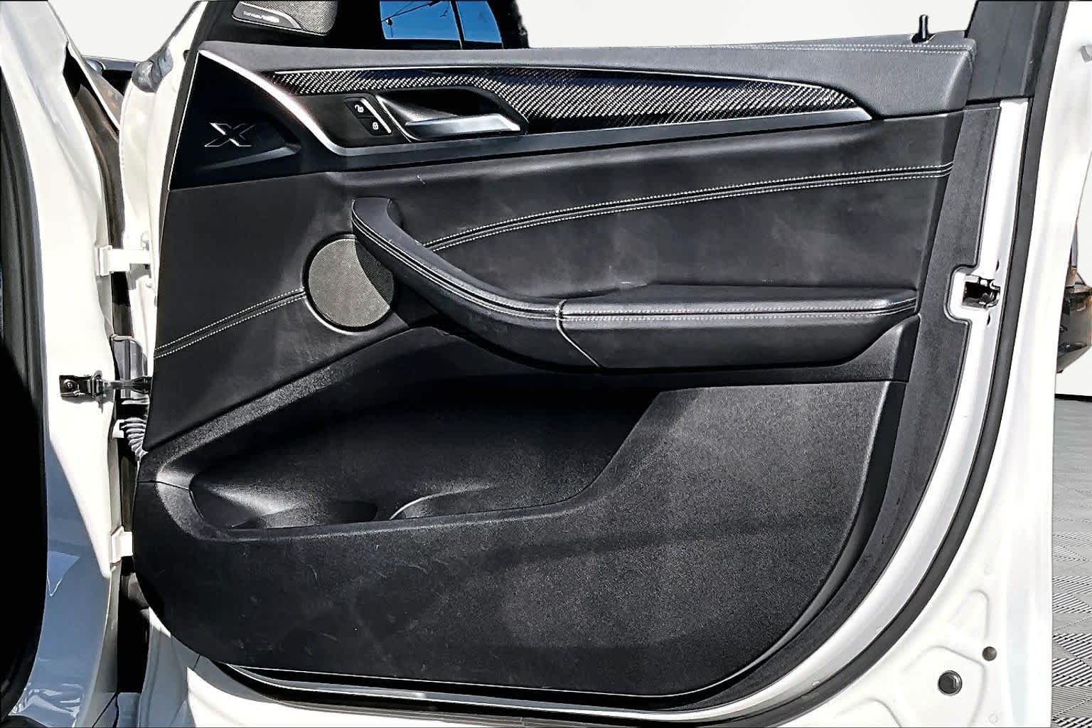 Used 2021 Alpine White BMW  image 22