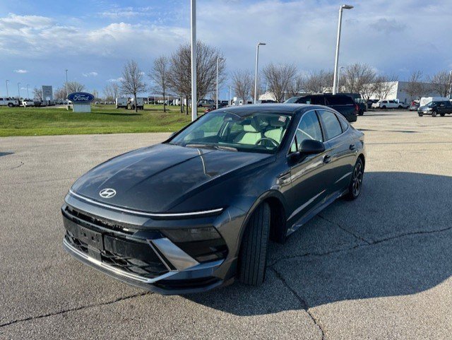 Certified Used 2025 Portofino Gray Hyundai SEL image 3