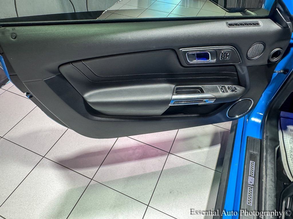 2023 FORD MUSTANG - Image 22