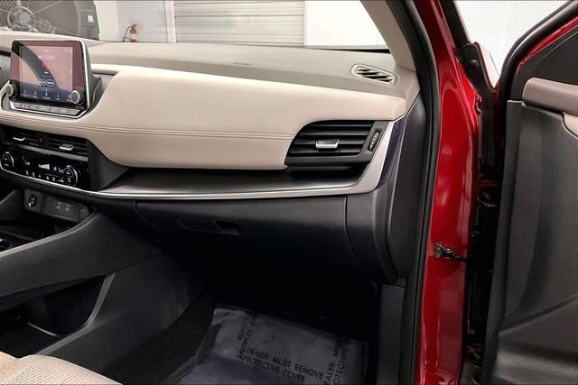 2025 Nissan Rogue SV - Photo 17