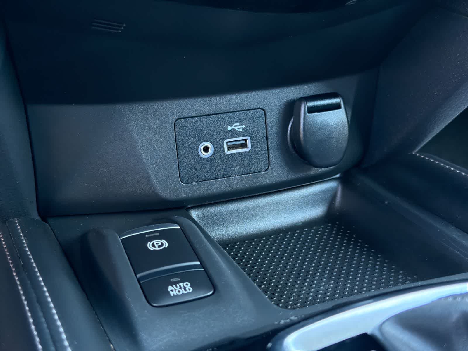 Used 2020 Gun Metallic Nissan SL image 32