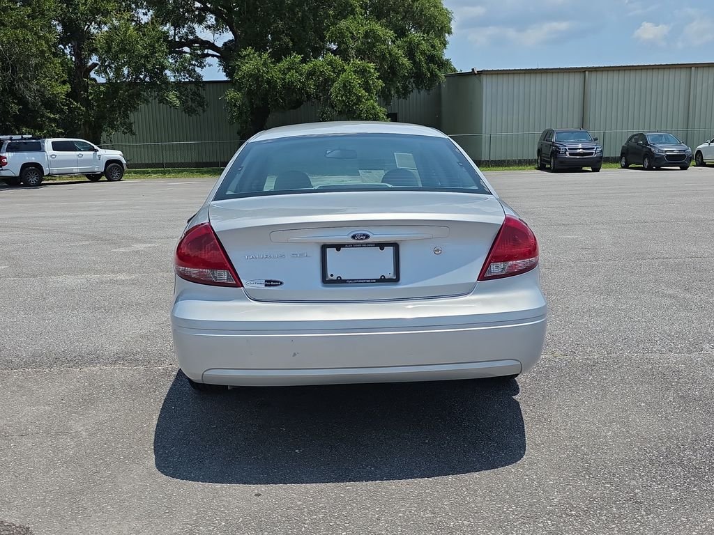 Used 2007 Silver Frost Clearcoat Metallic Ford SEL image 7