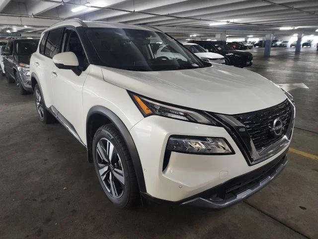 2023 Nissan Rogue SL FWD's photo