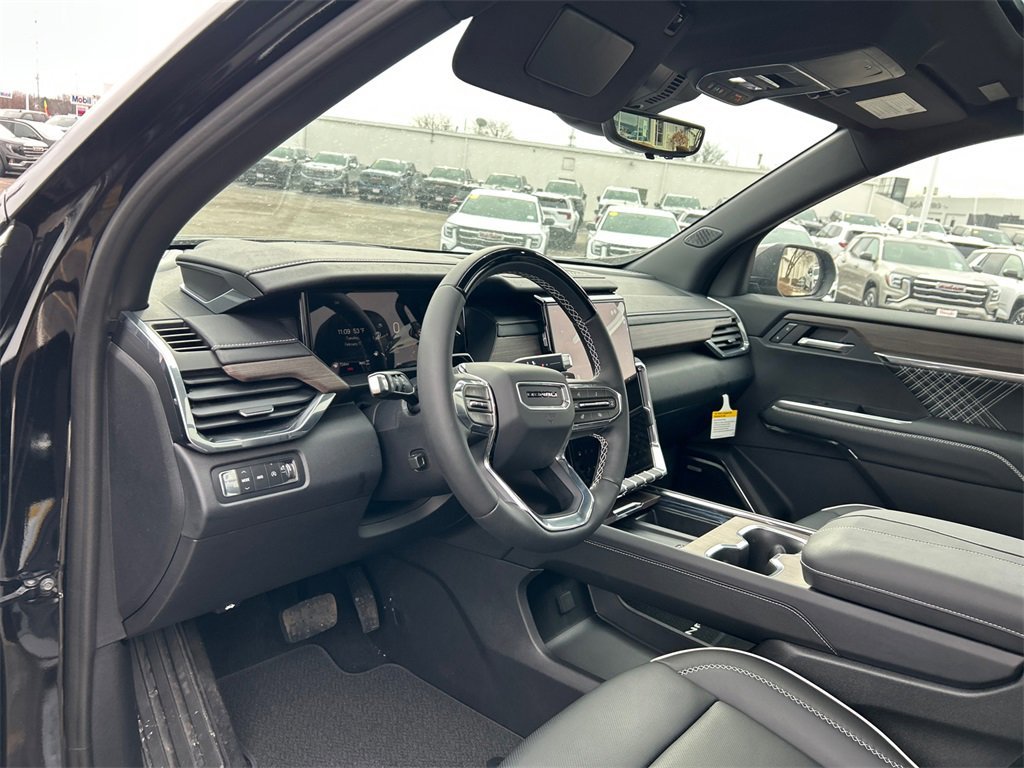 2026 GMC ACADIA - Image 17