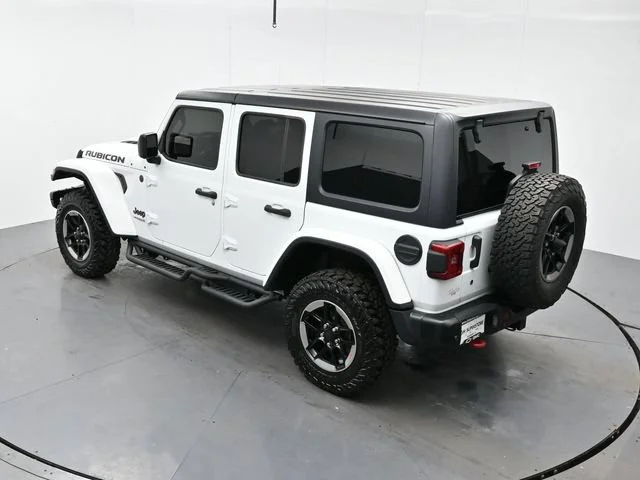 Used 2018 Bright White Clearcoat Jeep Rubicon image 33