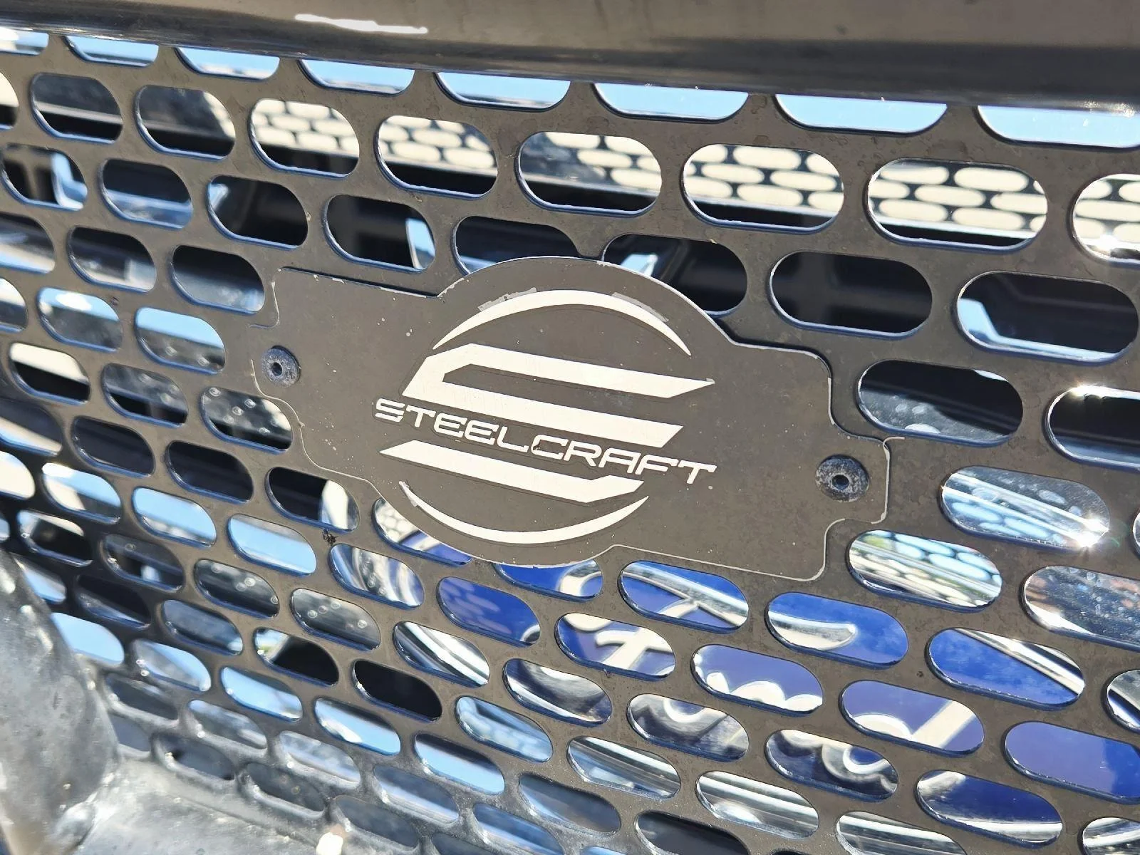 Used 2024 Iconic Silver Ford LARIAT image 11