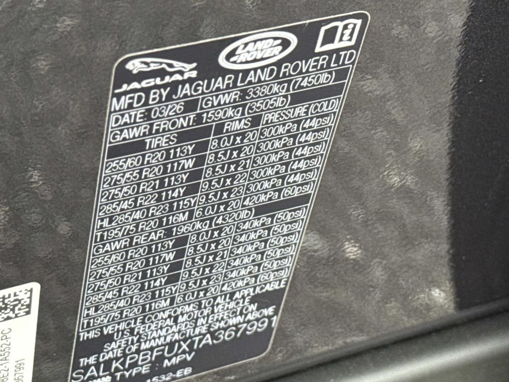 New 2026 Amethyst Grey Purple in Gloss finish Land Rover SE 7 Seats image 30
