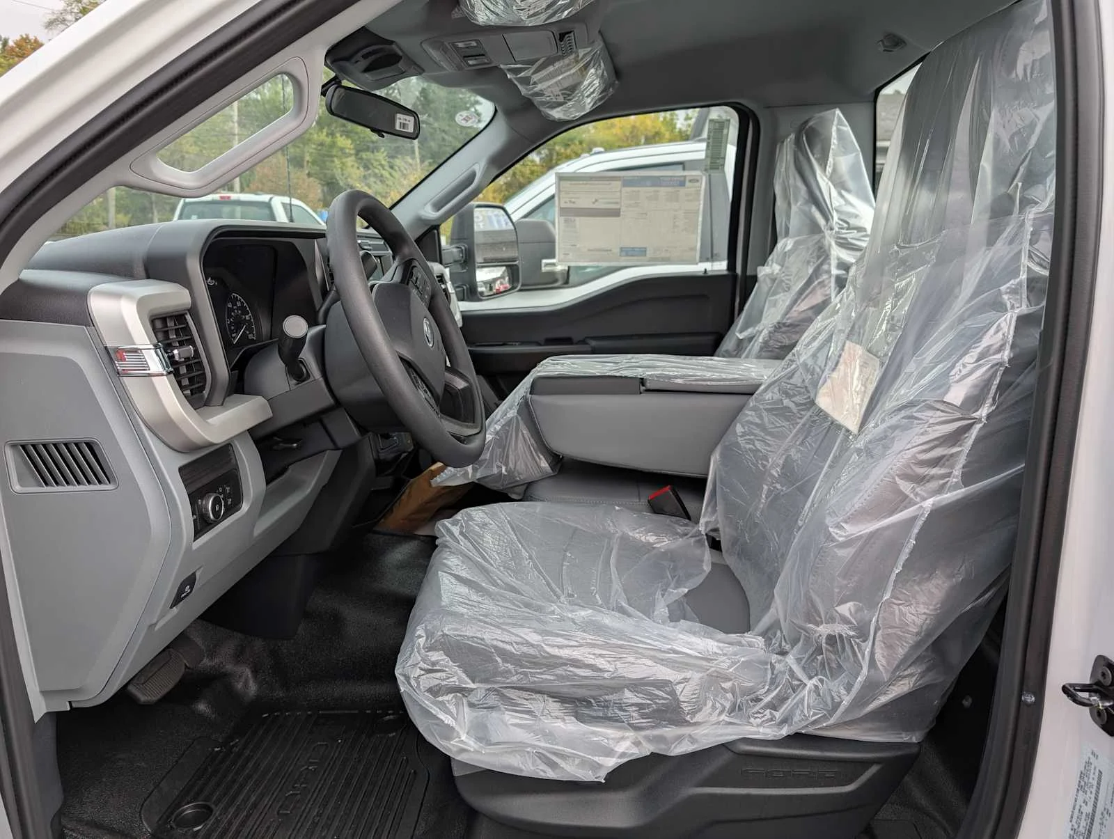 New 2026 Oxford White Ford F-350® XL image 4