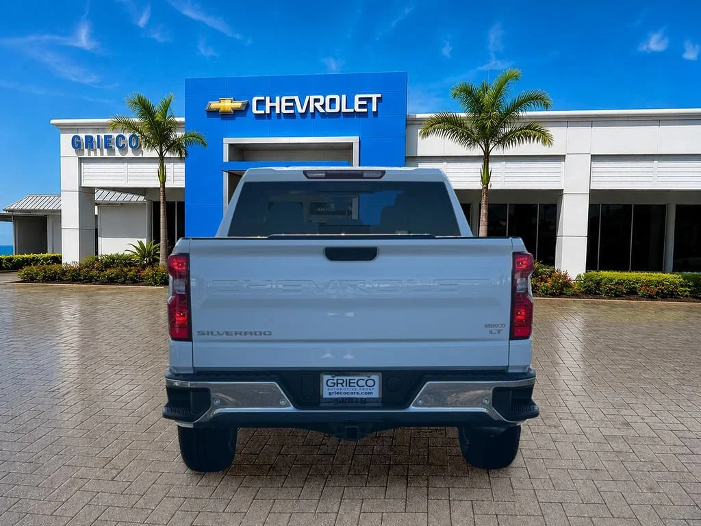New 2026 Summit White Chevrolet LT image 6