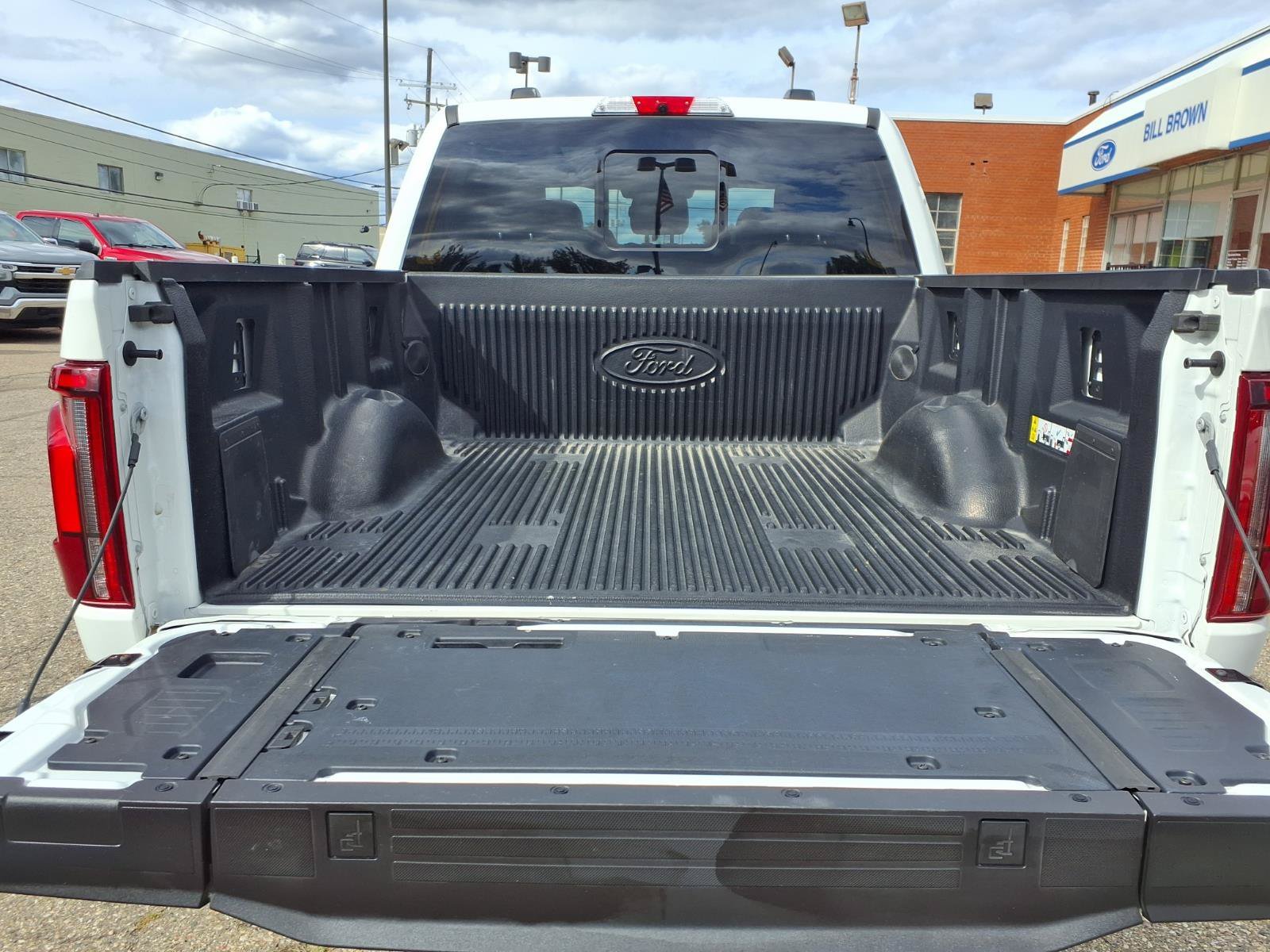 Certified Used 2025 Star White Ford Platinum image 23