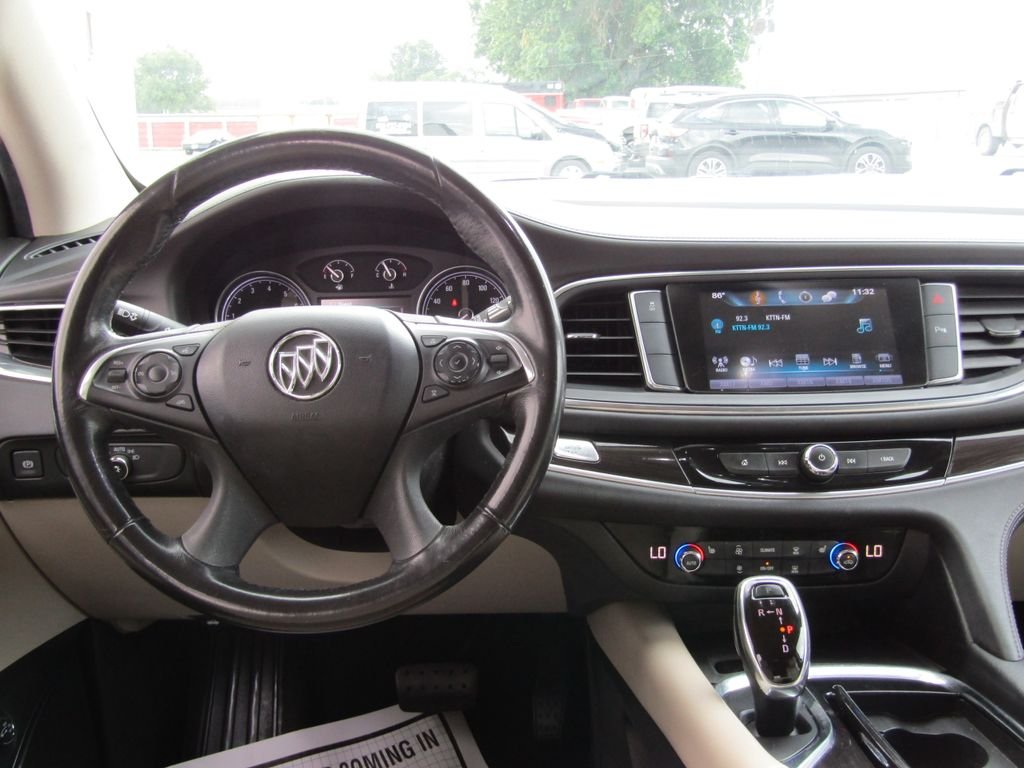 Used 2019 White Buick Essence image 5