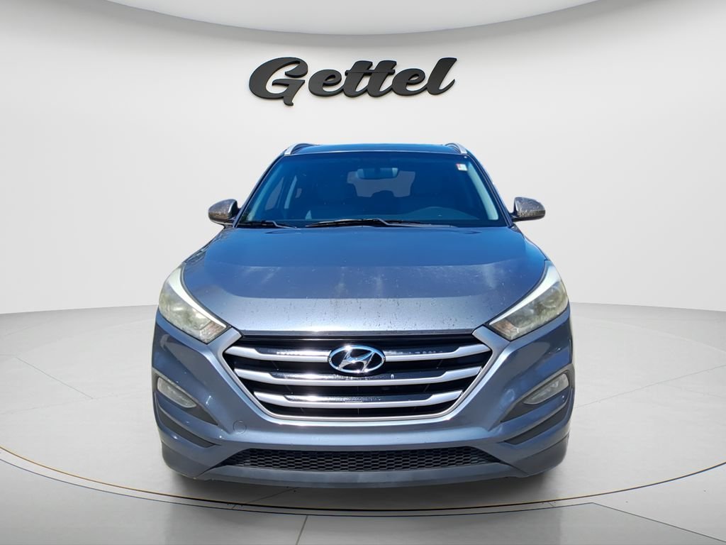 Used 2017 Hyundai Tucson SE with VIN KM8J33A45HU296342 for sale in Bradenton, FL