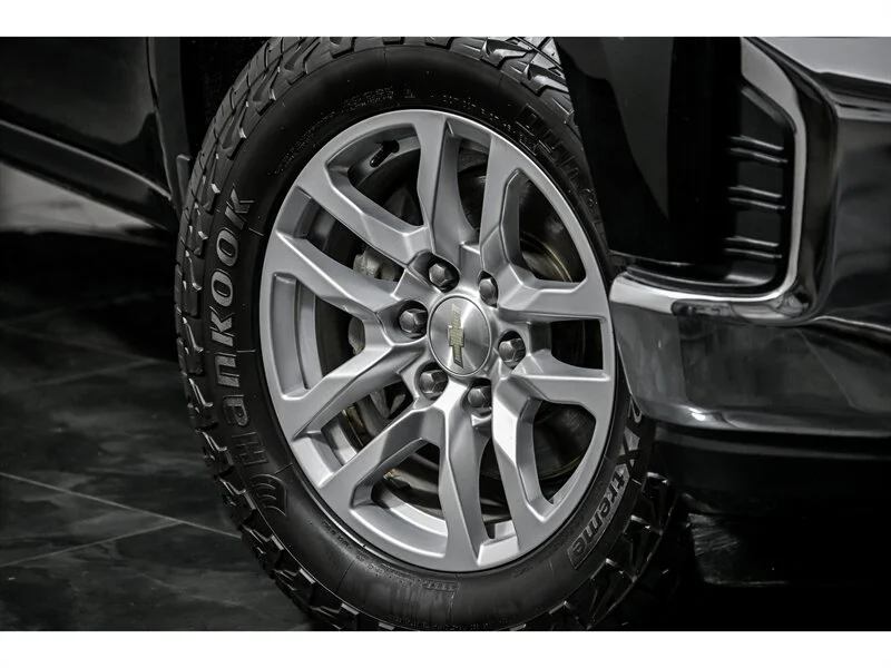 Used 2019 Black Chevrolet LT image 3