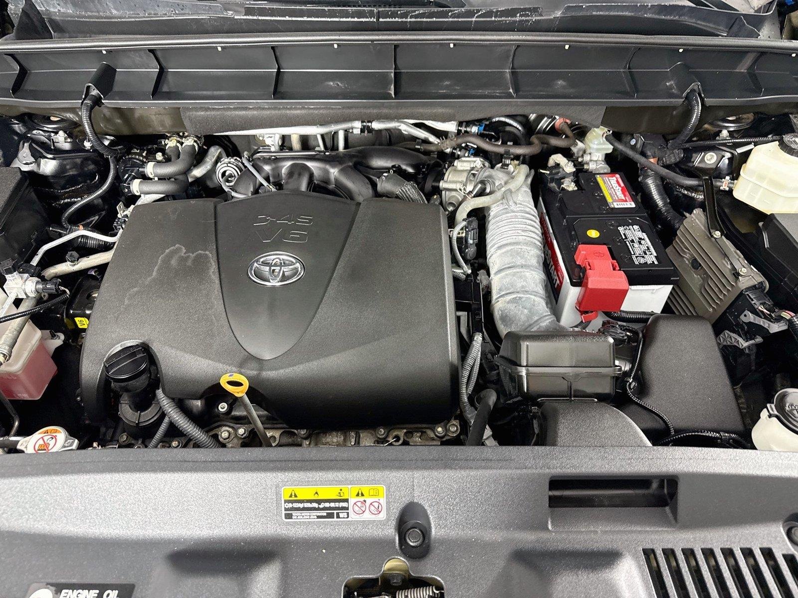 Used 2022 Midnight Black Metallic Toyota XSE image 47