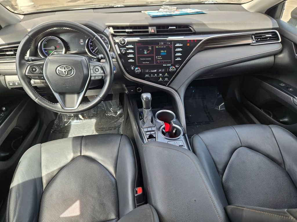 Used 2020 Black Toyota XLE image 9