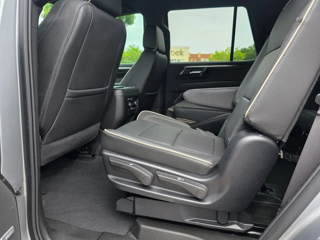 Used 2025 Sterling Gray Metallic Chevrolet Premier image 28