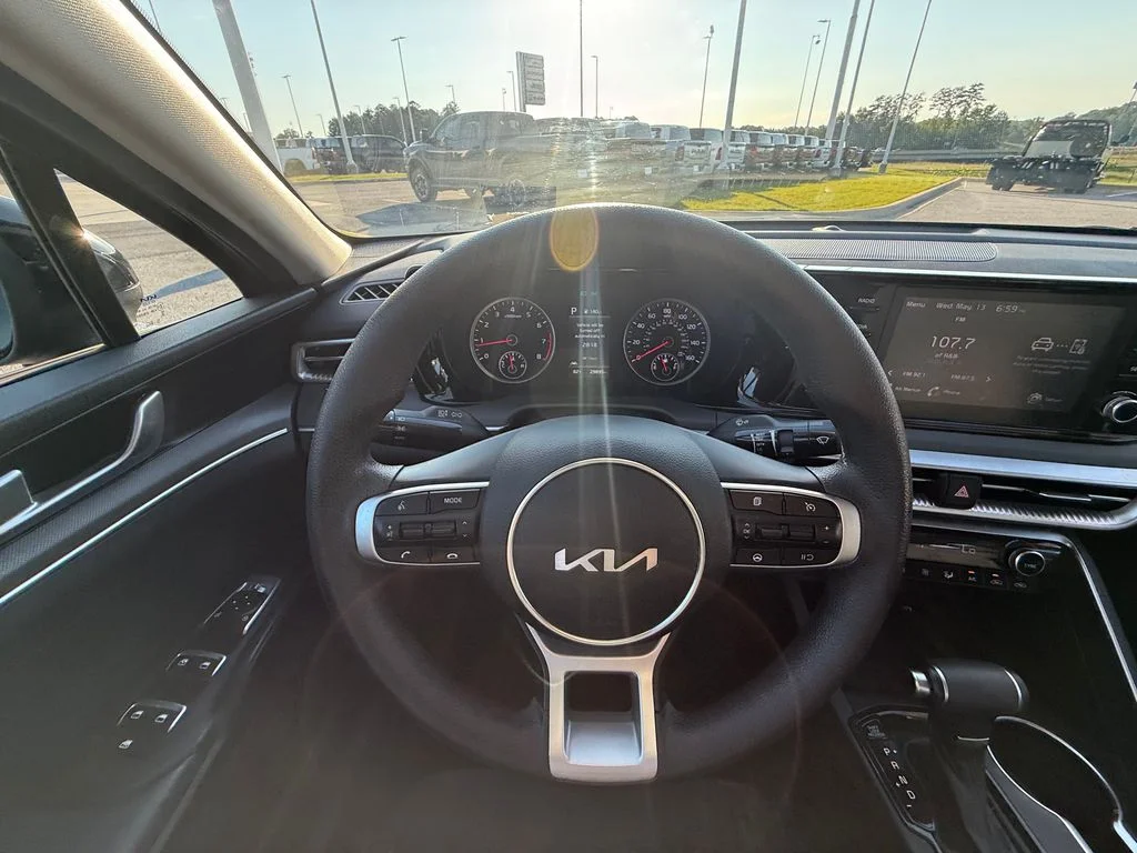 Used 2024 Black Kia LXS image 9