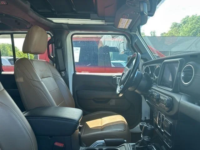 Used 2021 White Jeep Unlimited Sahara image 27
