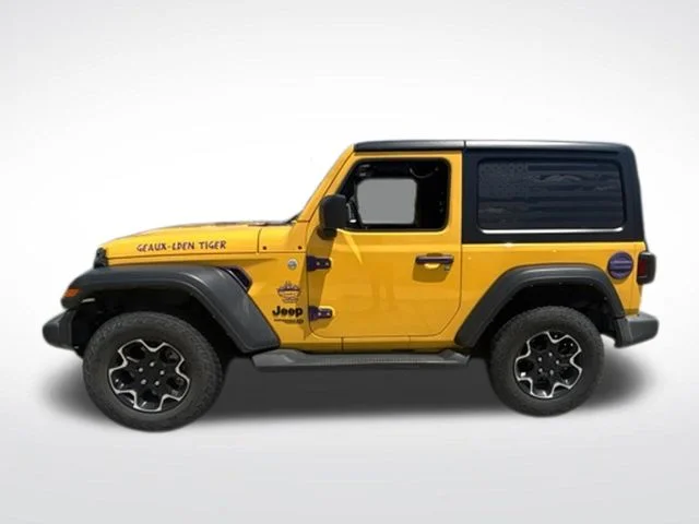 Used 2021 Yellow Jeep Sport S image 3