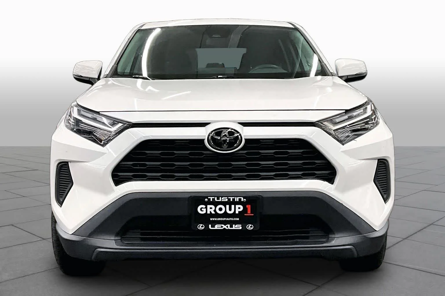 Used 2023 Ice Cap Toyota LE image 4