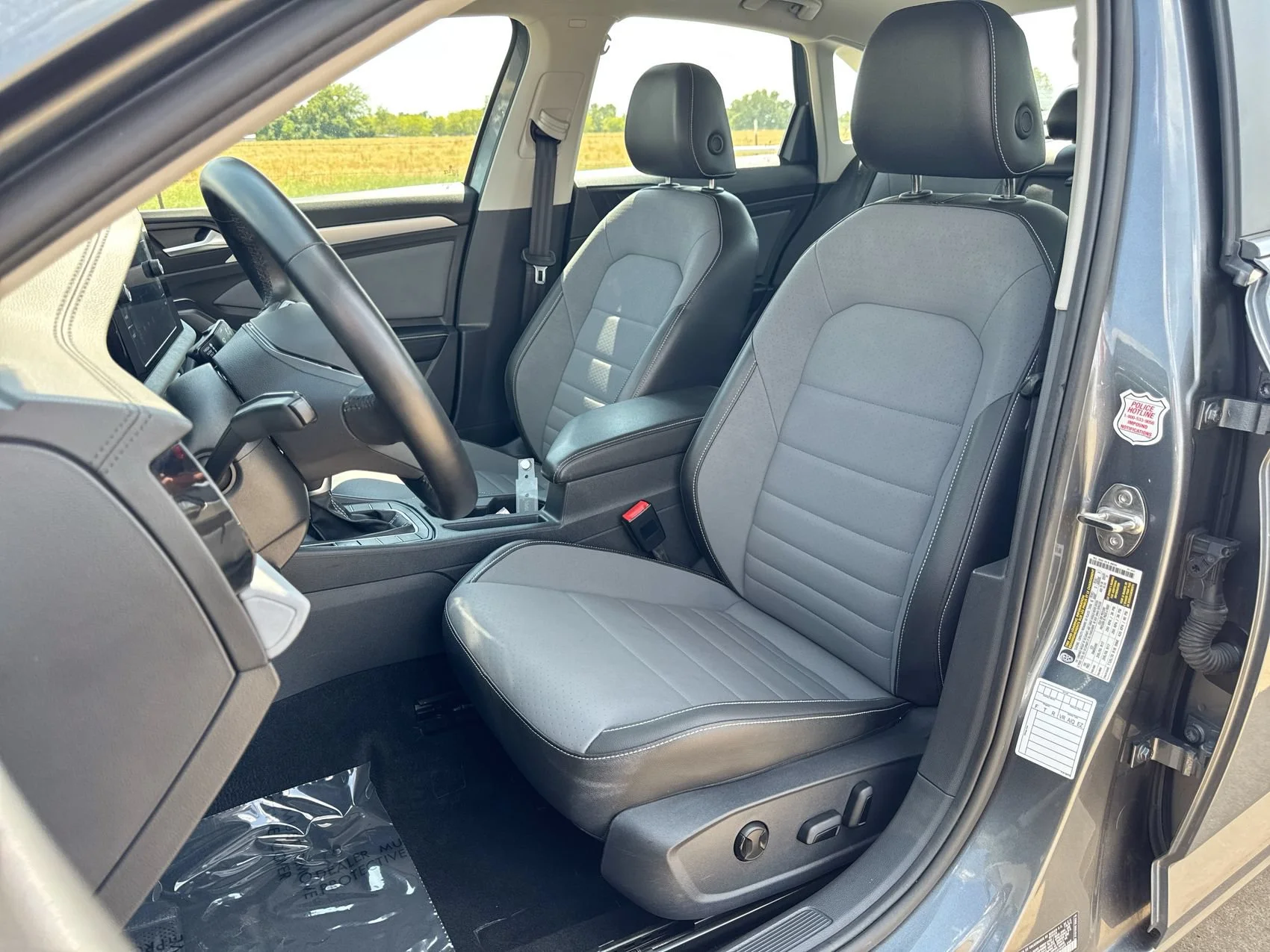 Used 2025 Gray Volkswagen SE image 11