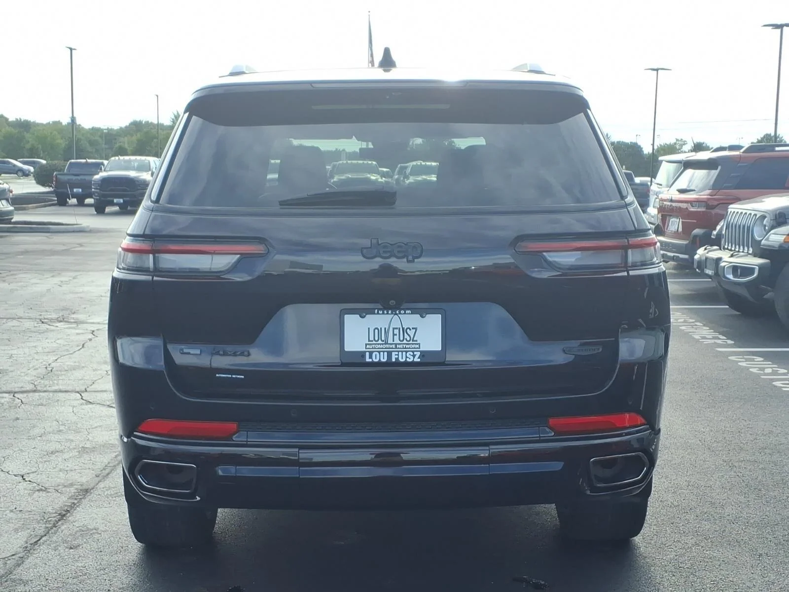 Used 2023 Diamond Black Crystal Pearlcoat Jeep Summit Reserve image 31