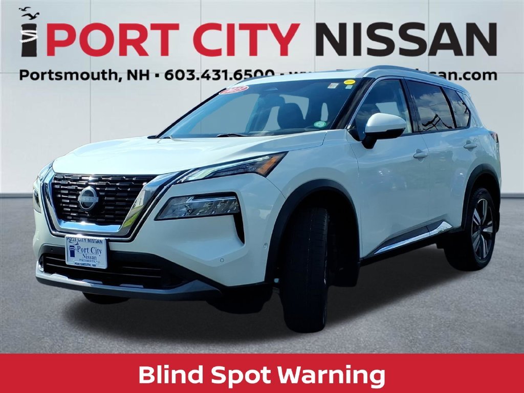 Used 2023 Pearl White Nissan SL premium w/heated leather seats & pano roof image 7