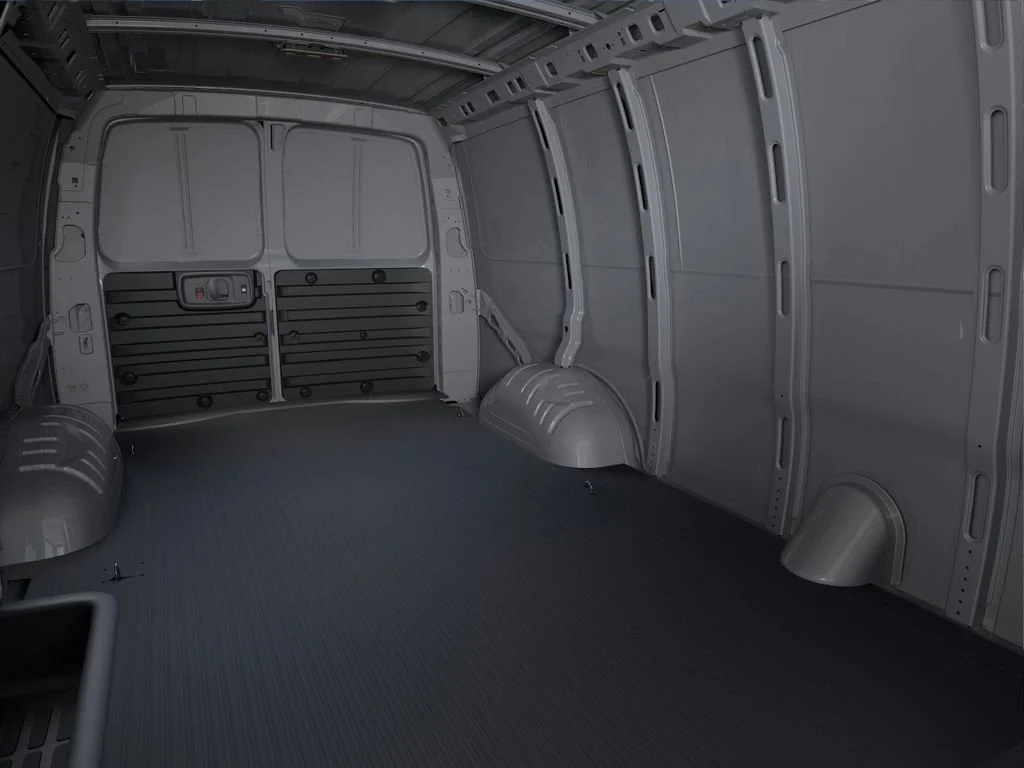 New 2025 Summit White Chevrolet 1WT image 23