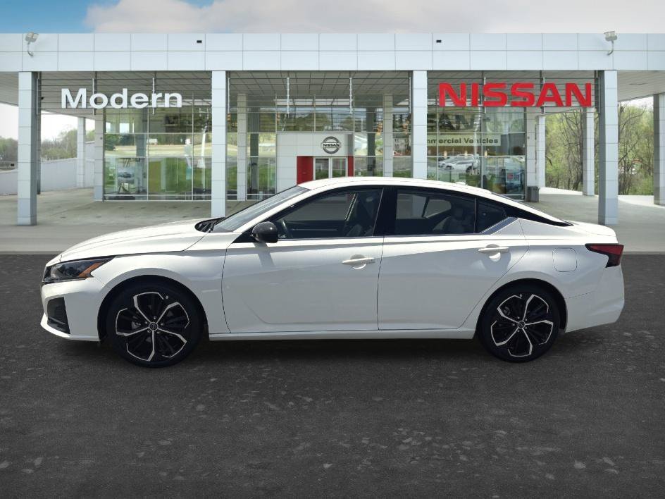 Certified Used 2024 Pearl White Tricoat Nissan 2.5 SR image 19