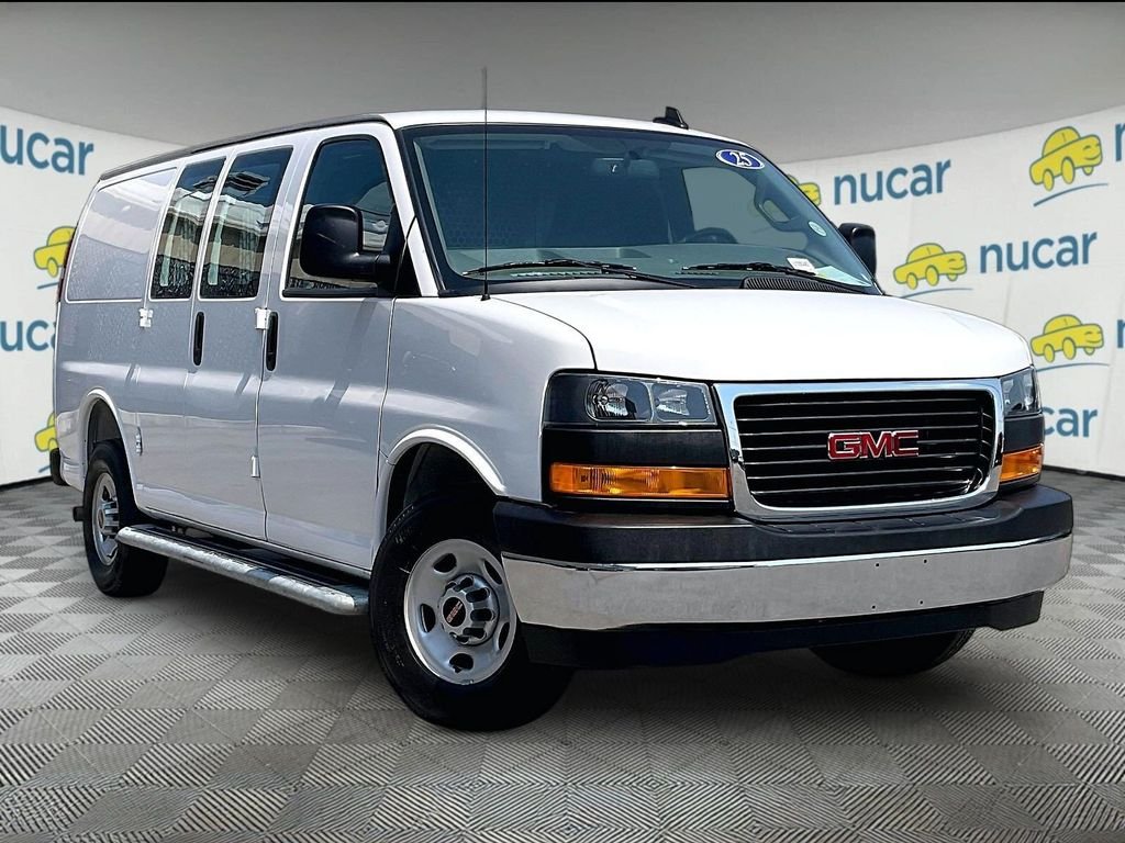 2025 GMC Savana 2500's photo