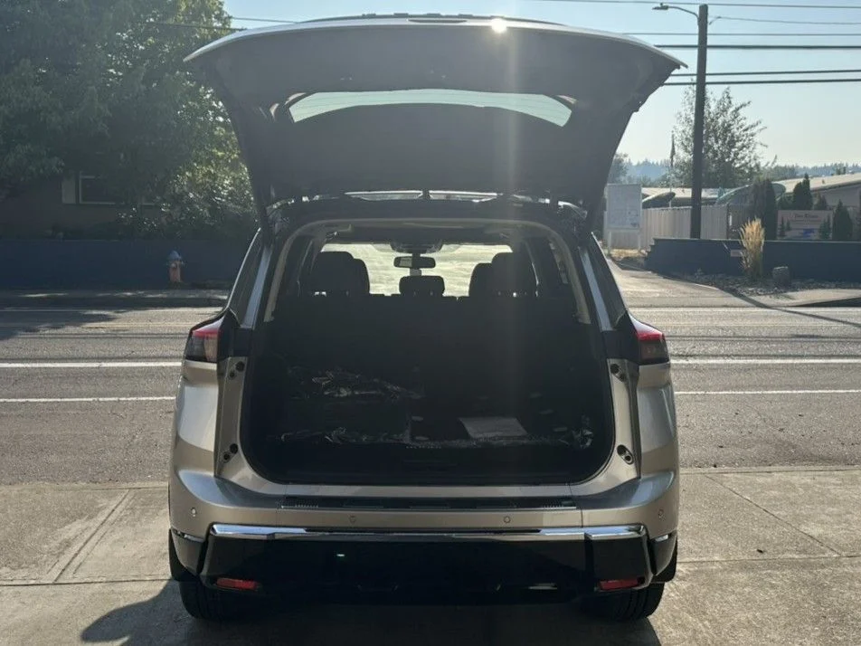New 2026 Gold Nissan Platinum image 9