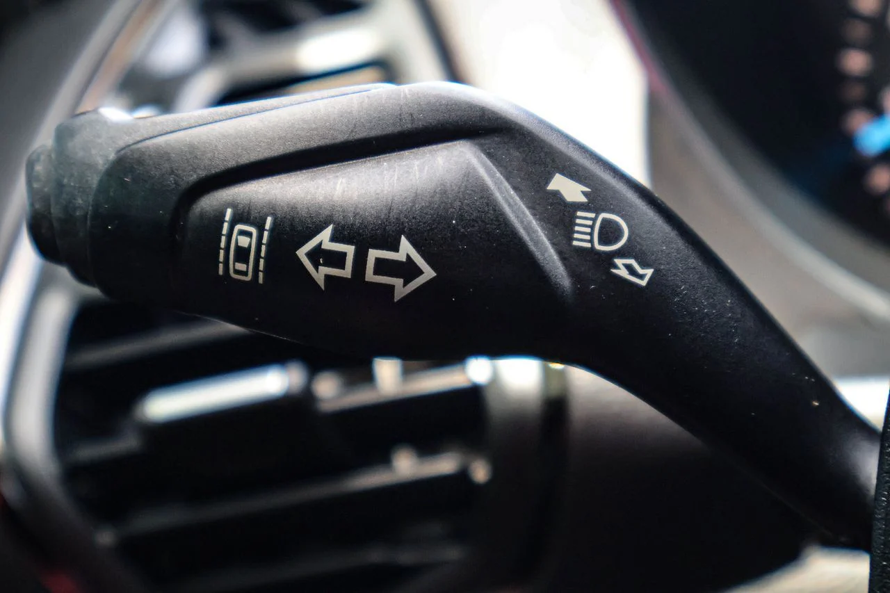 Used 2018 Magnetic Ford Titanium image 25