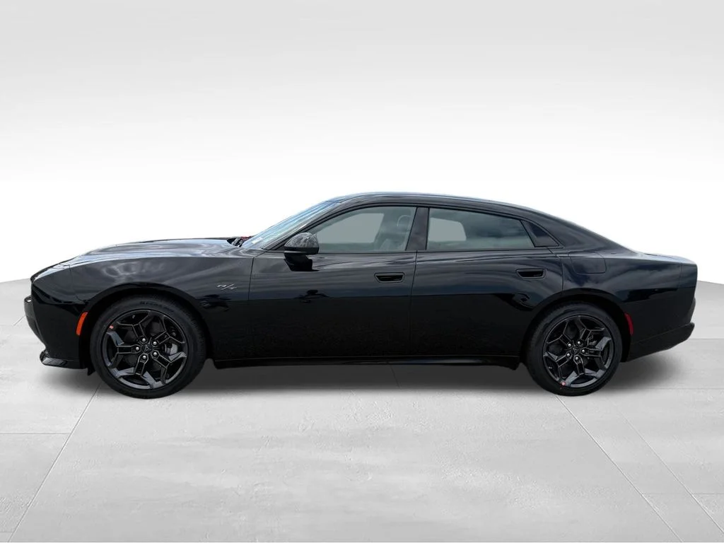 New 2026 Diamond Black Crystal Pearlcoat Dodge R/T image 2