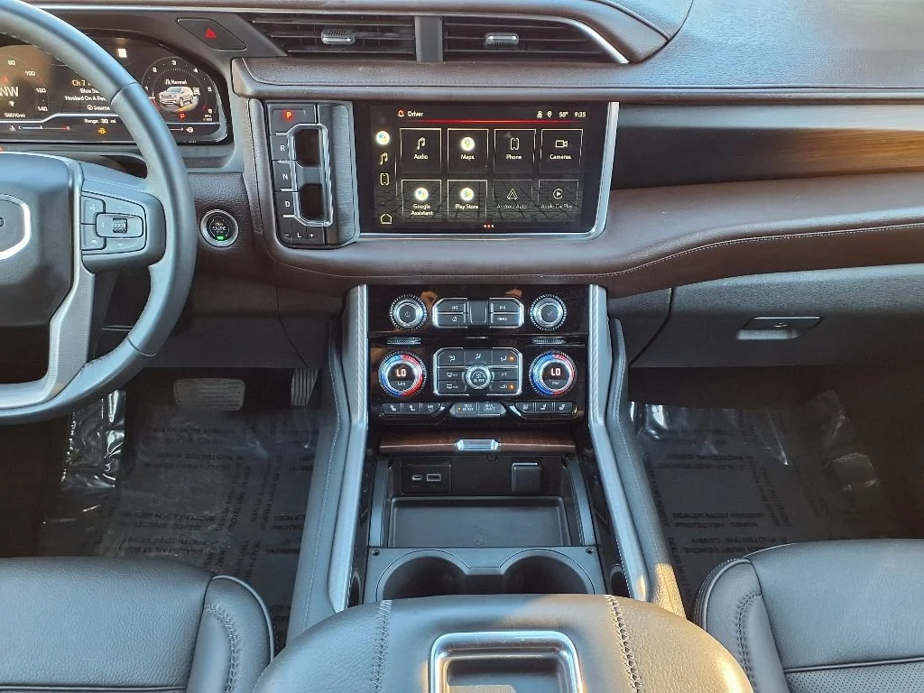 2022 GMC Yukon XL Denali - Photo 18