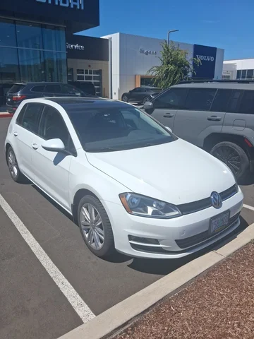 2016 Volkswagen Golf TSI SE 4-Door