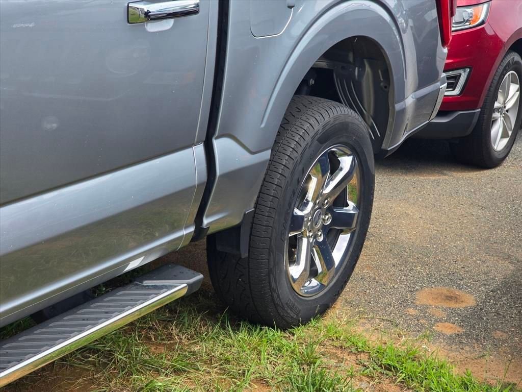 Used 2023 Silver Ford XLT image 17