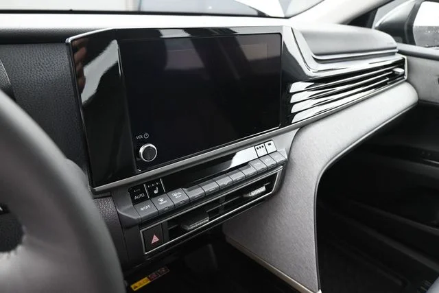 Used 2026  Toyota LE image 22