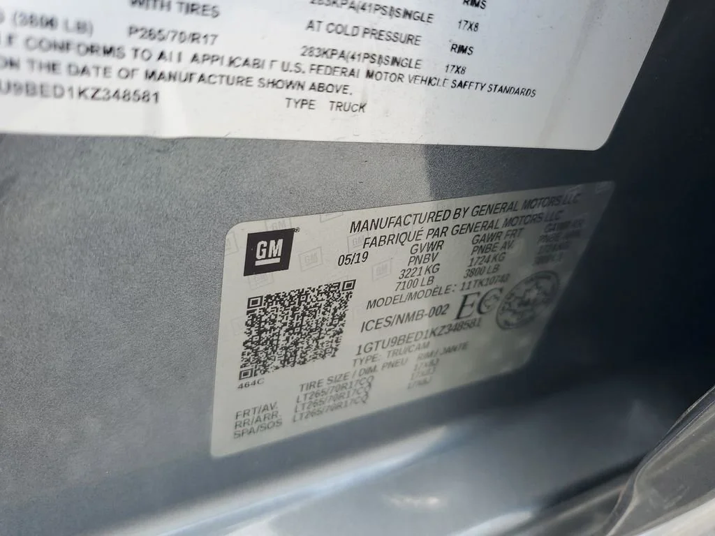 Used 2019 Gray GMC SLE image 24
