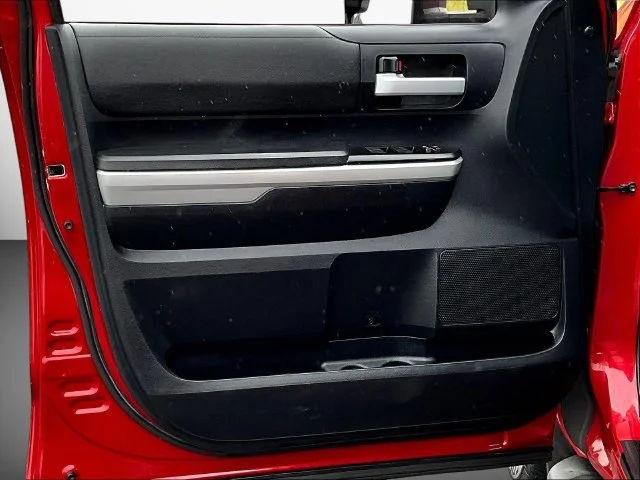 Used 2018 Red Toyota SR5 image 23