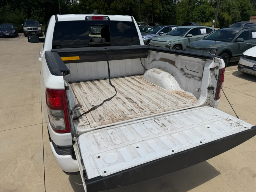 Used 2019 Ivory White Tri-Coat Pearlcoat Ram Longhorn image 32