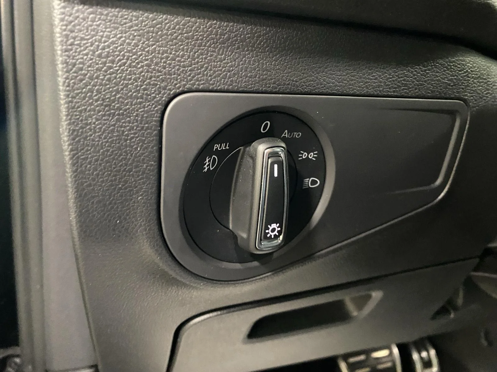 Used 2020 Deep Black Pearl Volkswagen SEL Premium R-Line image 25