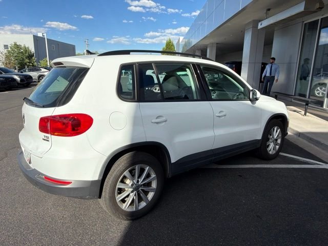 Used 2017 White Volkswagen 2.0T image 3